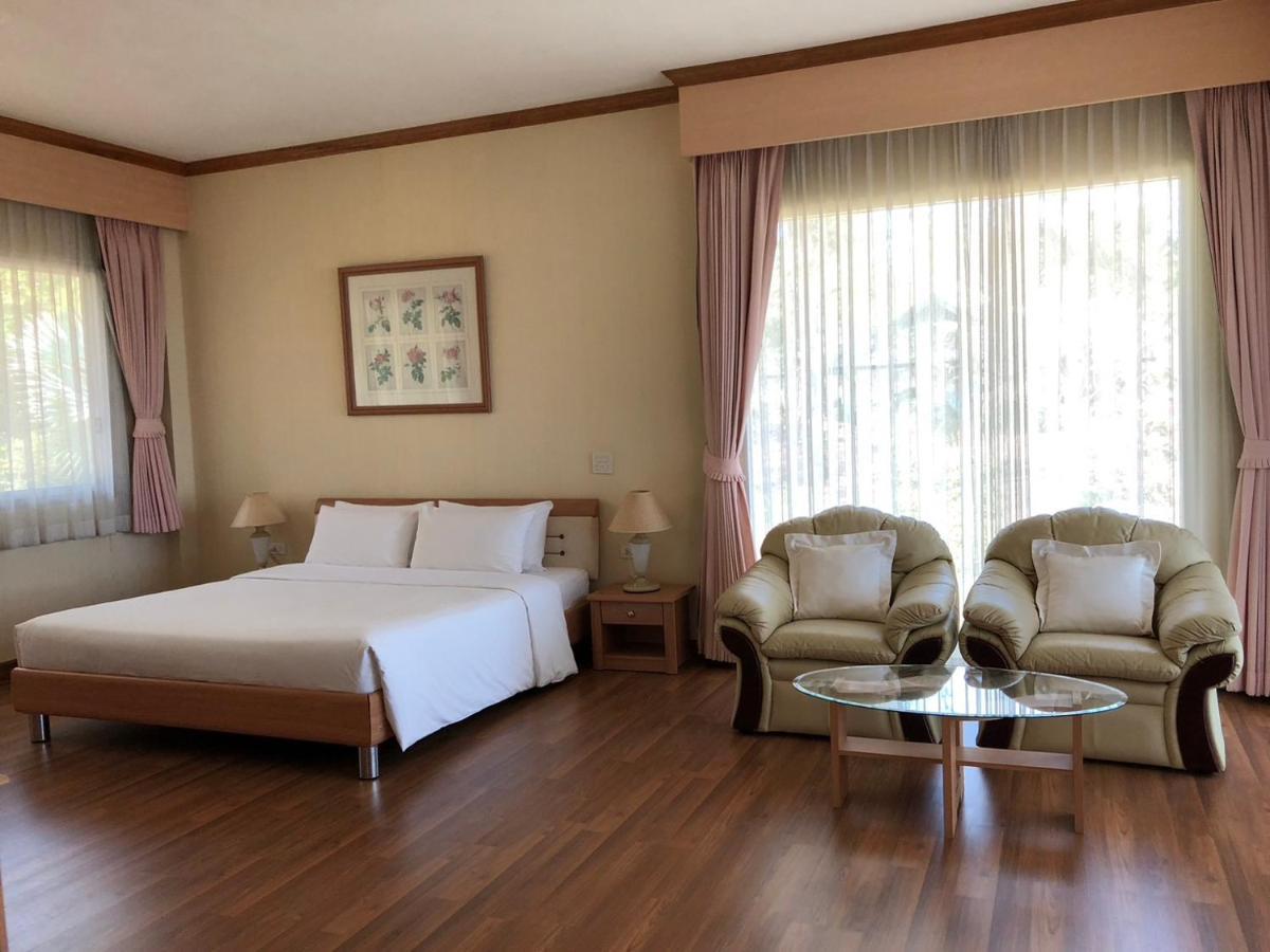 Seapine Beach Golf And Resort Hua Hin Ban Khao Takiap 외부 사진